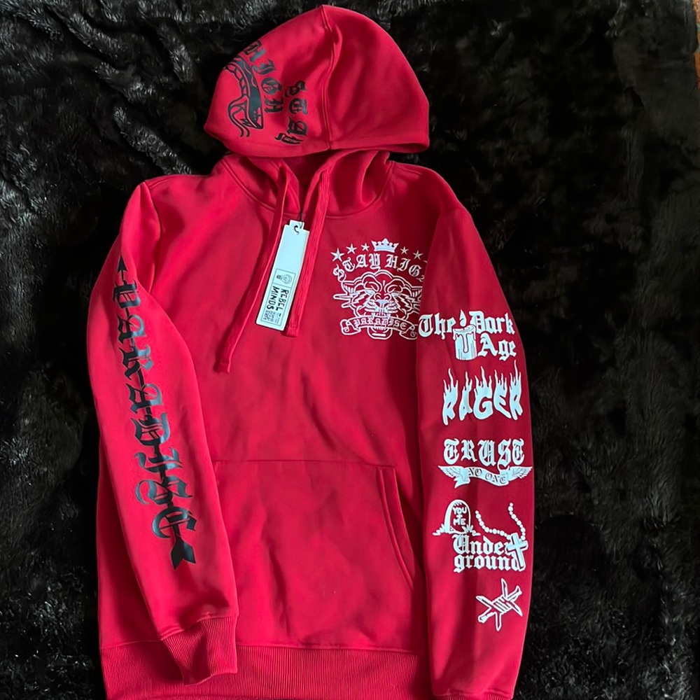 NWT Rebel Minds Embroidered Sweatshirt